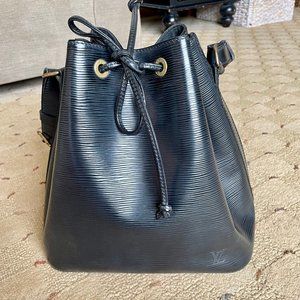 Louis Vuitton NeoNoe Bucket Bag